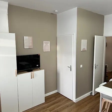 Casa Armando, Beau F2, 2 Places De Parking Clos, Proche Disneyland Apartment *
