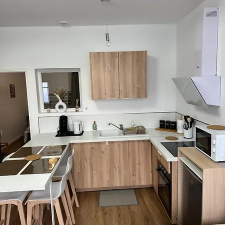 Casa Armando, Beau F2, 2 Places De Parking Clos, Proche Disneyland Apartment *